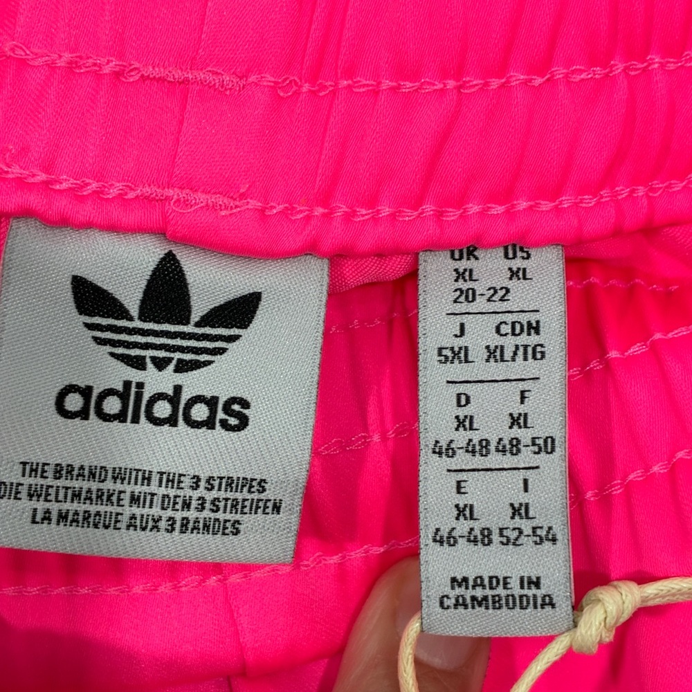 adidas Originals Women’s XL Sprinter Satin Shorts Pink 3 Stripe JW5062 Hot Pants - Picture 7 of 10